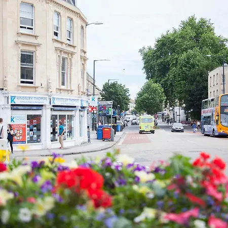 Будинок відпочинку Stag & Hen Retreat - Walk To Nightlife - Sleeps 16 Бристоль