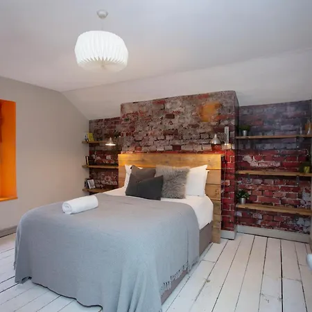 別荘 Stag & Hen Retreat - Walk To Nightlife - Sleeps 16 ブリストル