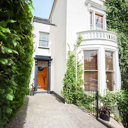 Stag & Hen Retreat - Walk To Nightlife - Sleeps 16 Holiday home Bristol