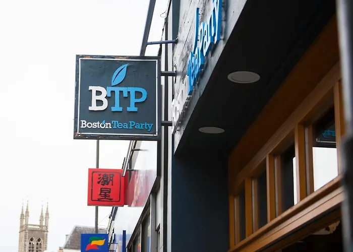 Holiday home Stag & Hen Retreat - Walk To Nightlife - Sleeps 16 *