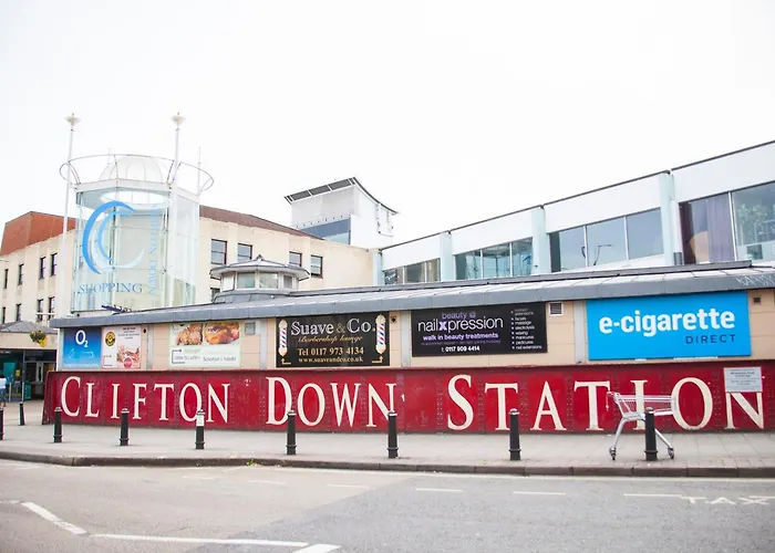 Stag & Hen Retreat - Walk To Nightlife - Sleeps 16