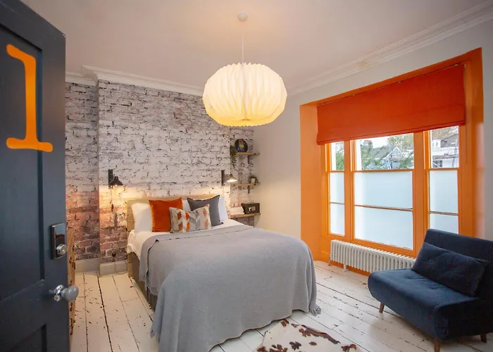 Будинок відпочинку Stag & Hen Retreat - Walk To Nightlife - Sleeps 16