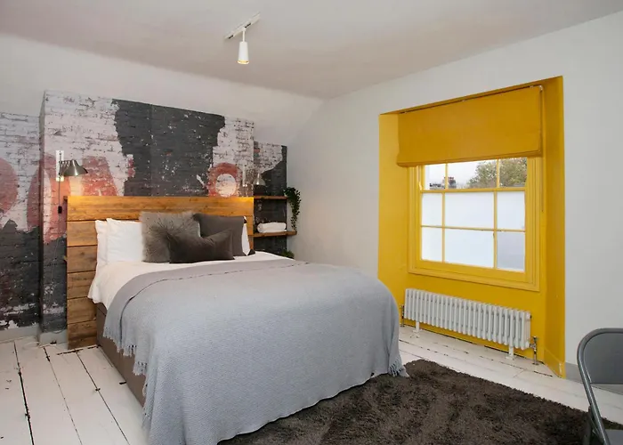 Будинок відпочинку Stag & Hen Retreat - Walk To Nightlife - Sleeps 16 *