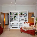 Hébergement de vacances Stag & Hen Retreat - Walk To Nightlife - Sleeps 16 Bristol