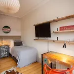 Nyaraló Stag & Hen Retreat - Walk To Nightlife - Sleeps 16 *