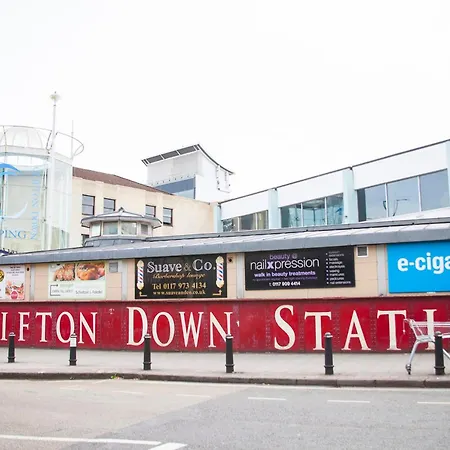 Stag & Hen Retreat - Walk To Nightlife - Sleeps 16